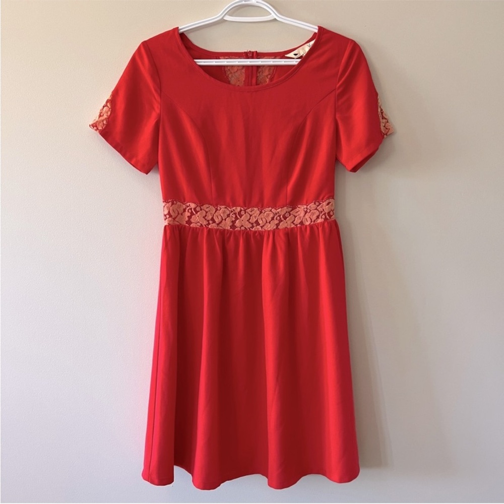 Yumi Lace Inset A-Line Short Sleeved Dress